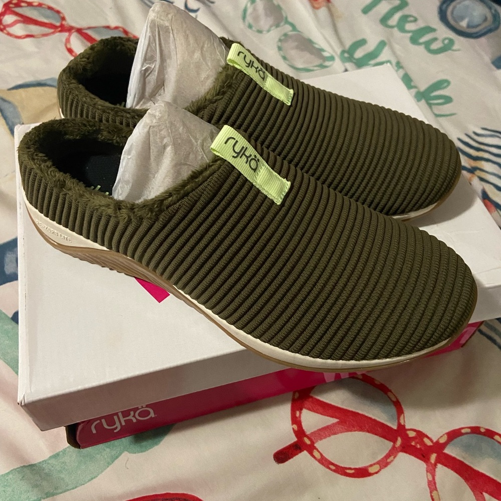 Ryka comfortable slides!!